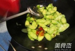 松瓜能不能炒着吃呢视频,家常炒松瓜教程