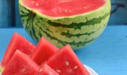 吃白玉瓜切法视频教程,轻松掌握家常美食制作技巧