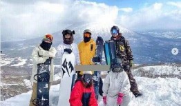 滑雪女博主吃瓜视频大全,趣味横生，笑料不断