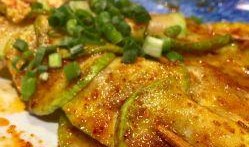 三月瓜如何烤着吃视频,家常烤瓜新体验