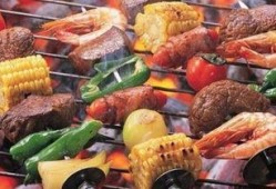 烧烤档烧水瓜怎么吃视频,清爽一夏，烧烤配水瓜，美味升级！