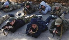 国外罪犯前线吃瓜视频