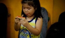 美女吃瓜大赛视频,美女吃瓜大赛精彩瞬间大盘点