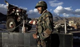 印度军官吃瓜视频,吃瓜视频引发网友热议