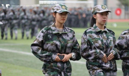 全网聪慧吃瓜军训视频在线观看,军训吃瓜视频，揭秘军营生活点滴