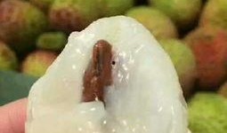 海南吃瓜放盐好吃吗视频,吃瓜放盐，别样风味体验