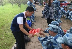 军训搞笑视频带你吃瓜,笑料百出，带你吃瓜解压