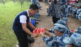 军训搞笑视频带你吃瓜,笑料百出，带你吃瓜解压