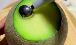 吃哈密瓜视频抖音