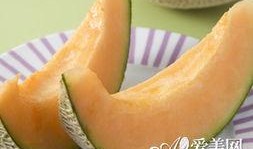 美女吃哈密瓜拼盘视频,视觉与味蕾的双重盛宴