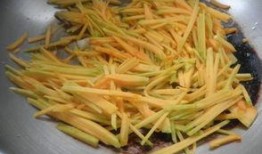 宝宝吃炒瓜丝视频播放,视频播放见证美味诱惑