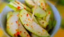 海南吃瓜放盐好吃吗视频,吃瓜放盐，别样风味体验