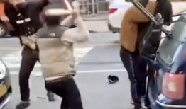 打架路人吃瓜拍照视频