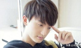 任嘉伦综艺吃瓜照片视频,趣味互动解锁新表情