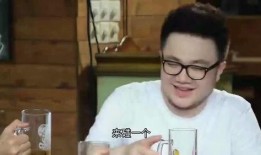 暴躁吃瓜路人视频