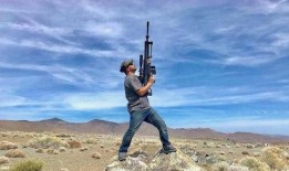 国外吃瓜被开枪视频,国外吃瓜群众遭遇枪击事件