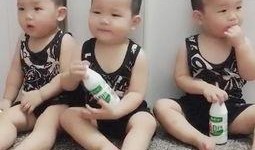 小孩吃洋瓜视频播放在线观看,欢乐瞬间在线放送