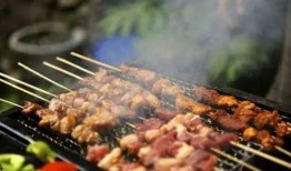 济南烧烤吃瓜事件视频最新,一场网络热议的街头冲突瞬间