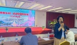 大鹅吃瓜视频真实的故事,一场意外引发的乡村奇闻